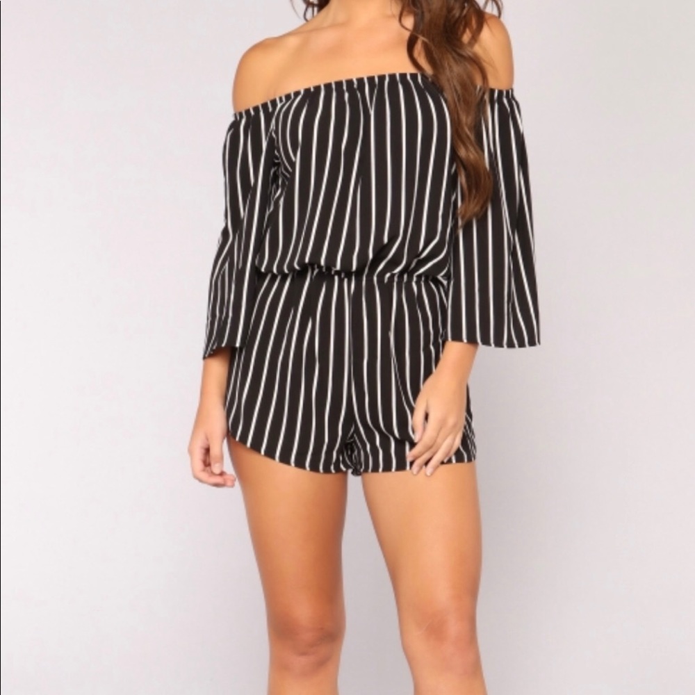 Cute fashion nova romper worn 2-3 x good condition